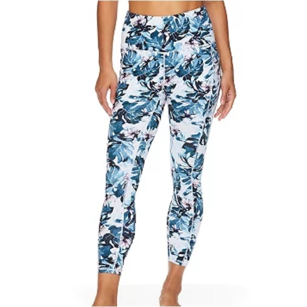 GAIAM OM Floral Active Crop Legging - size Small